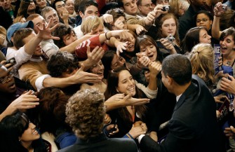 Obama+Holds+Campaign+Rally+Washington+DC+6PHpbyfRVcll